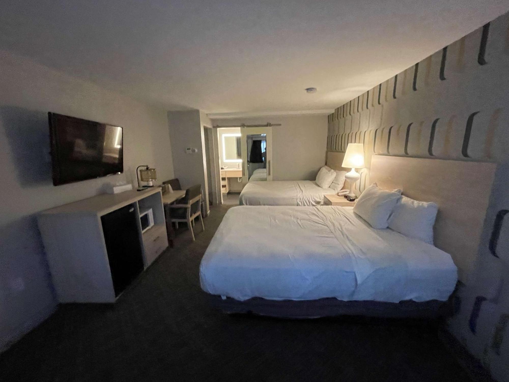 Resort Woodwards White Mountain Bw Signature Collection Lincoln